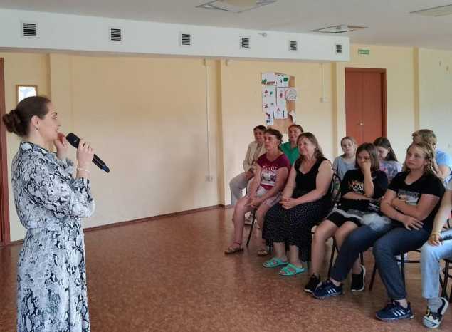 Марта Серебрякова и Иван Нивин выступили в Леонидовке